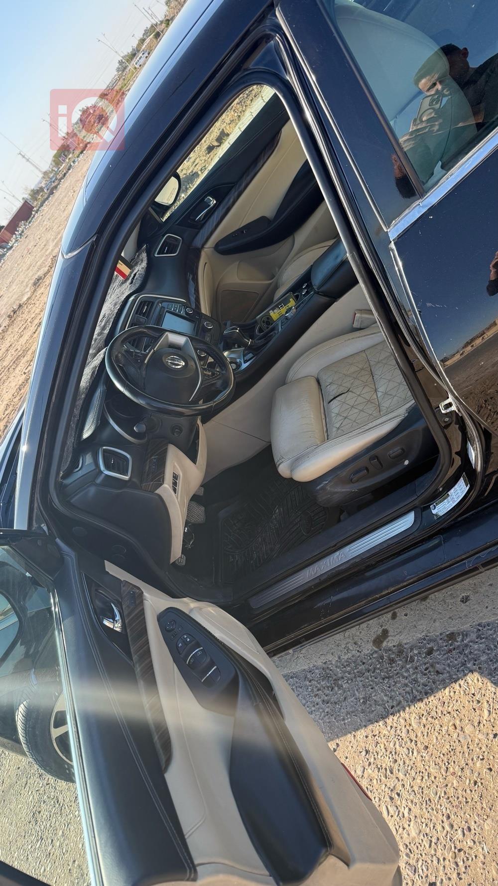 Nissan Maxima